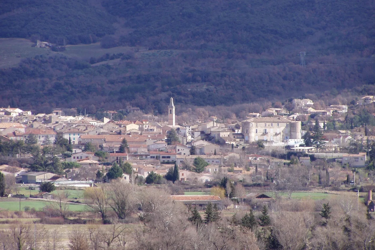 Vue d'Oraison en Provence, au confluent de la Durance et de l'Asse